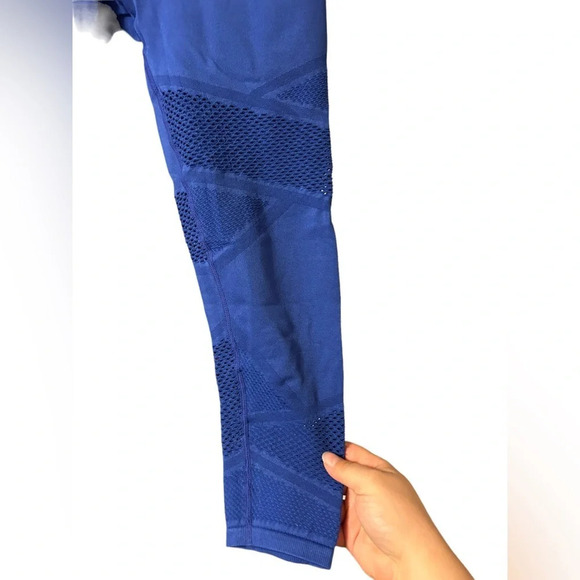 FABLETICS ROYAL BLUE SEAMLESS MESH LEGGINGS - Picture 2 of 2